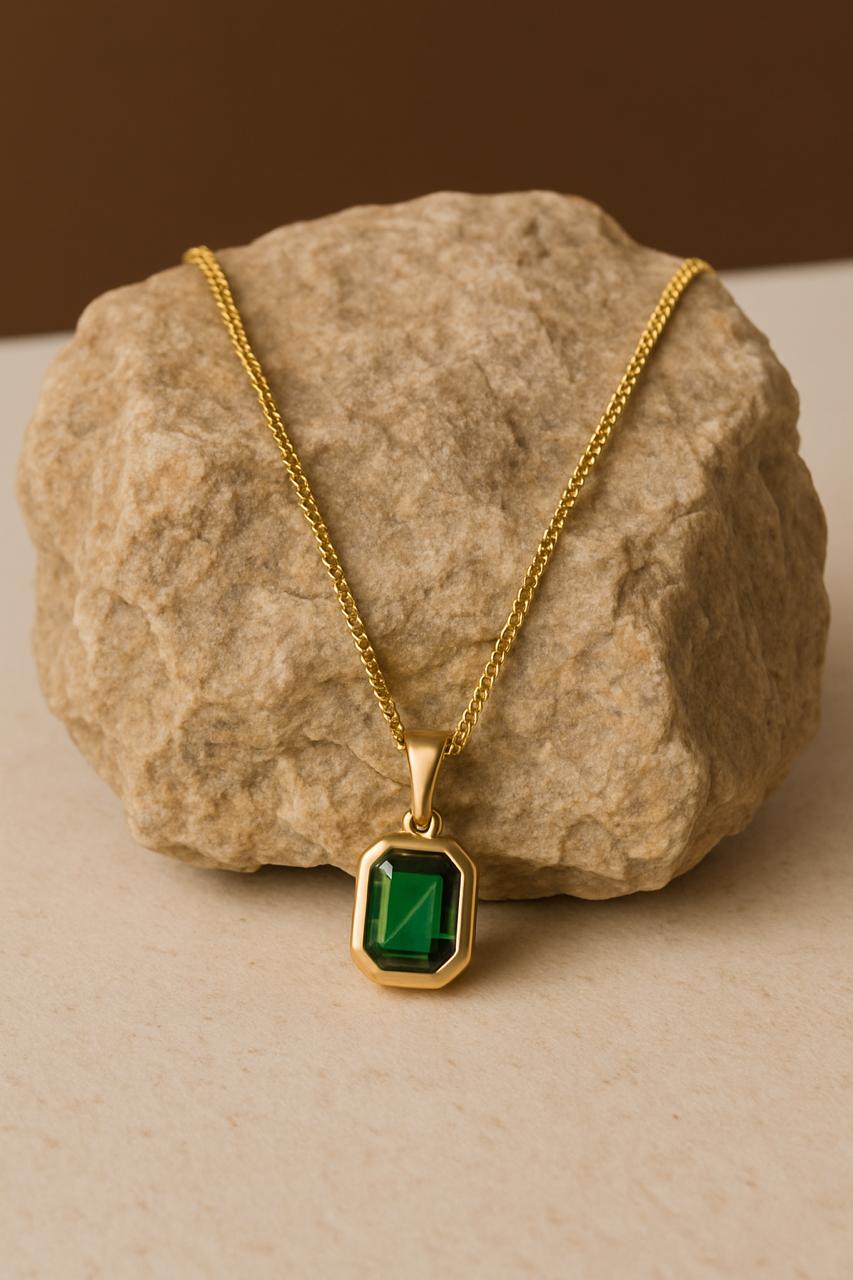 Green Emerald Pendant(Anti-Tarnish)